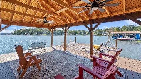 Leisure Lake Escape Deck