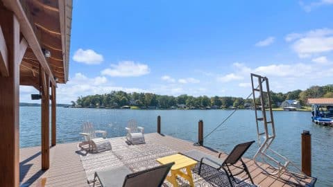 Leisure Lake Escape Deck