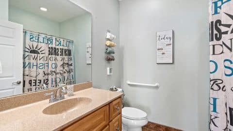 Leisure Lake Escape Full bathroom