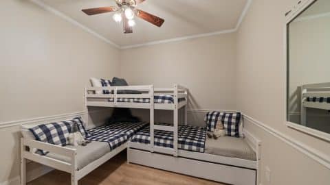 sunset estate Bedroom