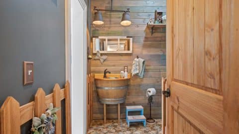 Three Willows Half bathroom