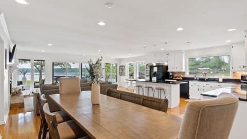 Panoramic Point Dining area