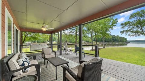 Panoramic Point Porch