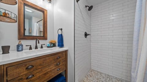 Leisure Full bathroom