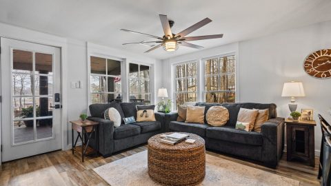 Leisure Living Room