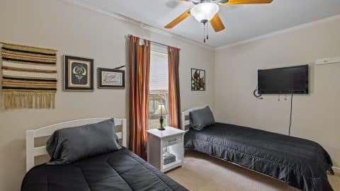 Lakeside Bungalow Bedroom