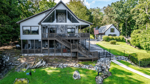 On the Rocks Exterior