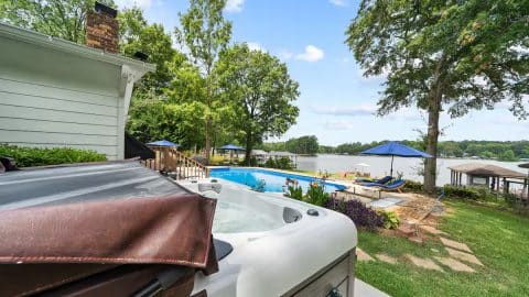 Aquatic Oasis Hot tub