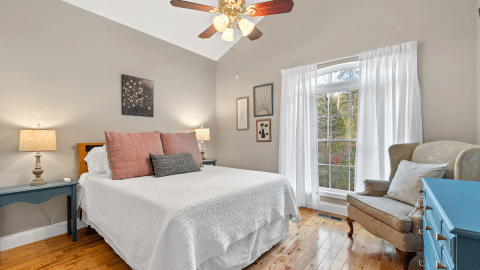 Cashel on the Lake Bedroom