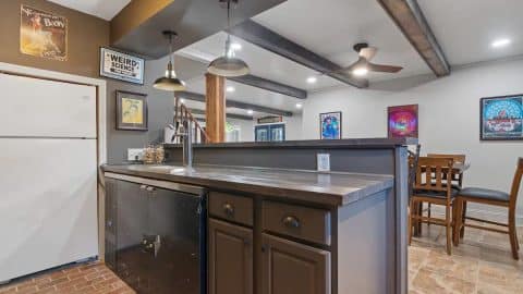 Cashel on the Lake Full kitchen