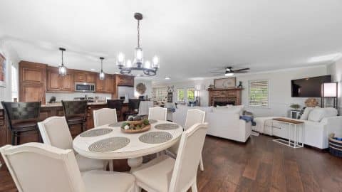 Perfect Landing Dining