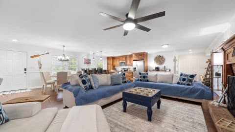 Perfect Landing Living room