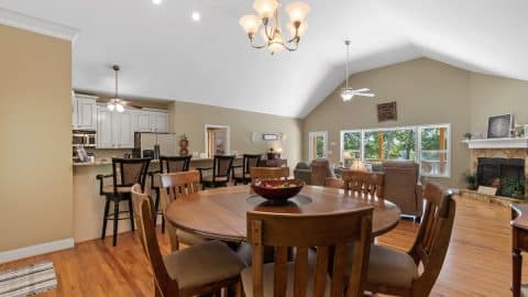 Serenity Outlook Dining area