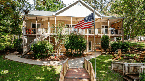 Serenity Outlook Exterior