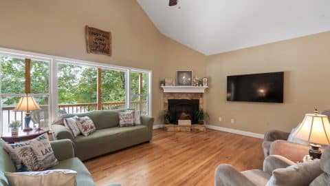 Serenity Outlook Living room