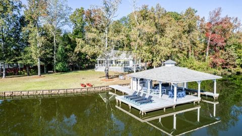 Peninsula on Lake Sinclair Exterior