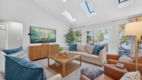 Sinclair Cottage living room