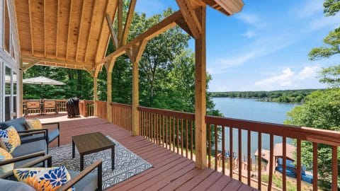 The Lake Escape Balcony