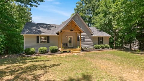 The Lake Escape Exterior