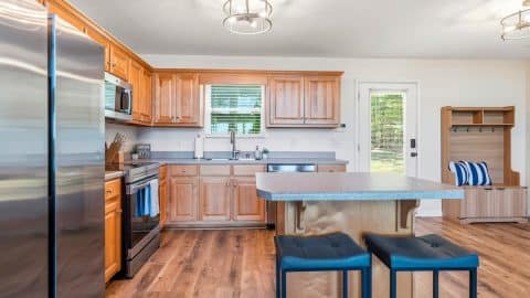 The Lake Escape Full kitchen