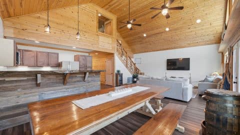 The Lodge on Lake Sinclair Dining area